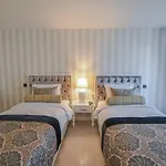 萨隆尼卡套房酒店 酒店 2*